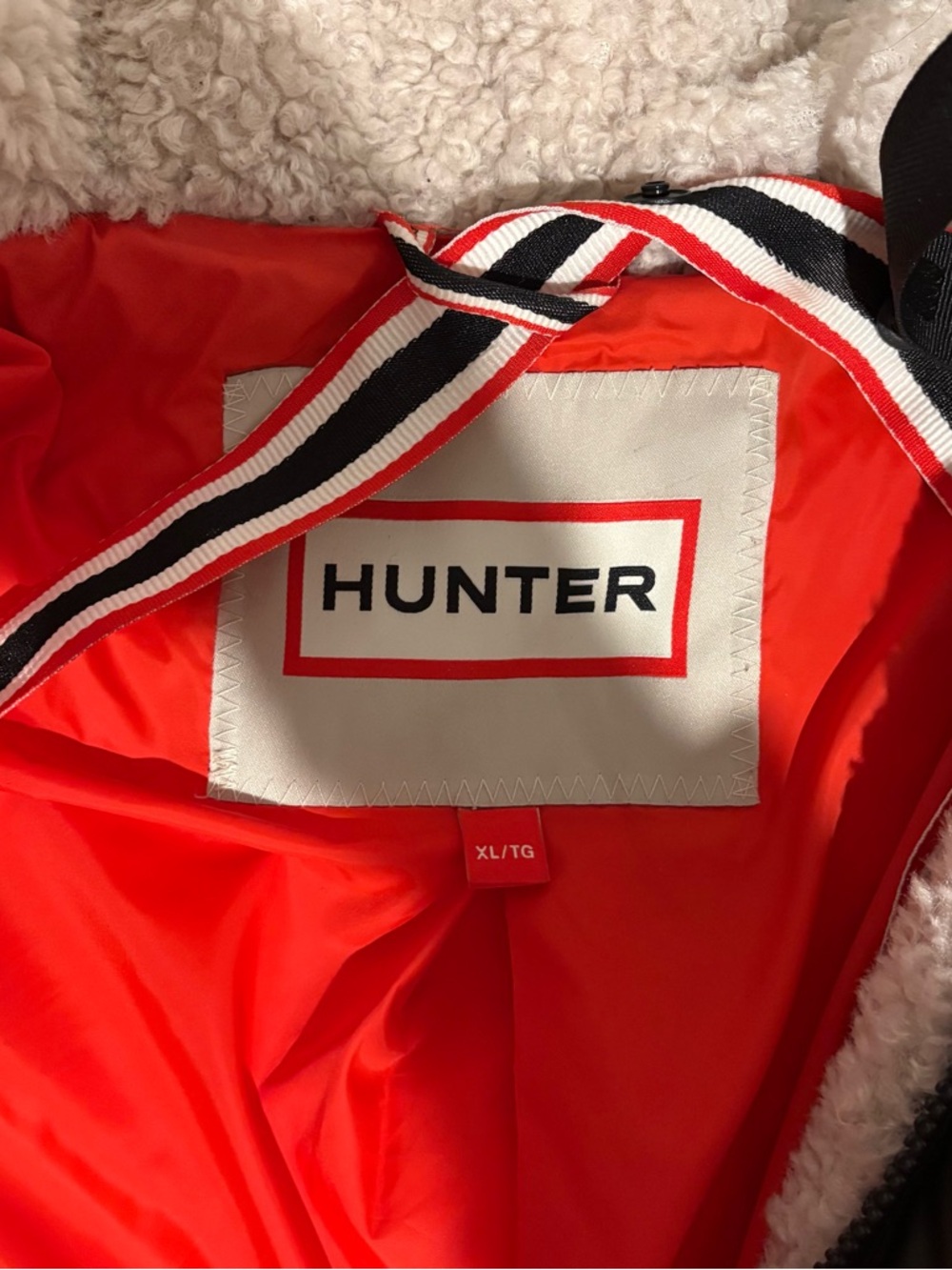 Hunter Puffer Jacket - Picture 5 of 6
